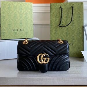Gucci GG Marmont Matelasse Mini shoulder Bag